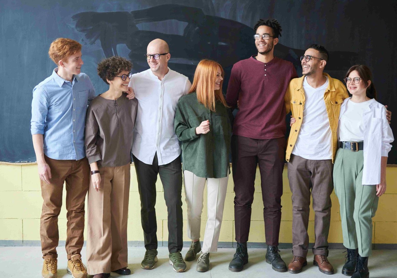 Pracownicy powinni dostawiać takie samo wynagrodzenie za taką samą płacę. Kobiety i mężczyśni powinni być traktowani równo